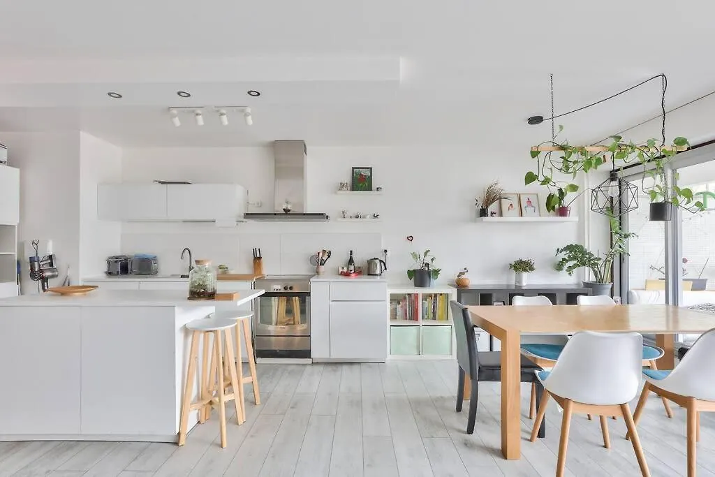 Beautiful And Bright 3 Bed Near La Villette Paris 0*,
