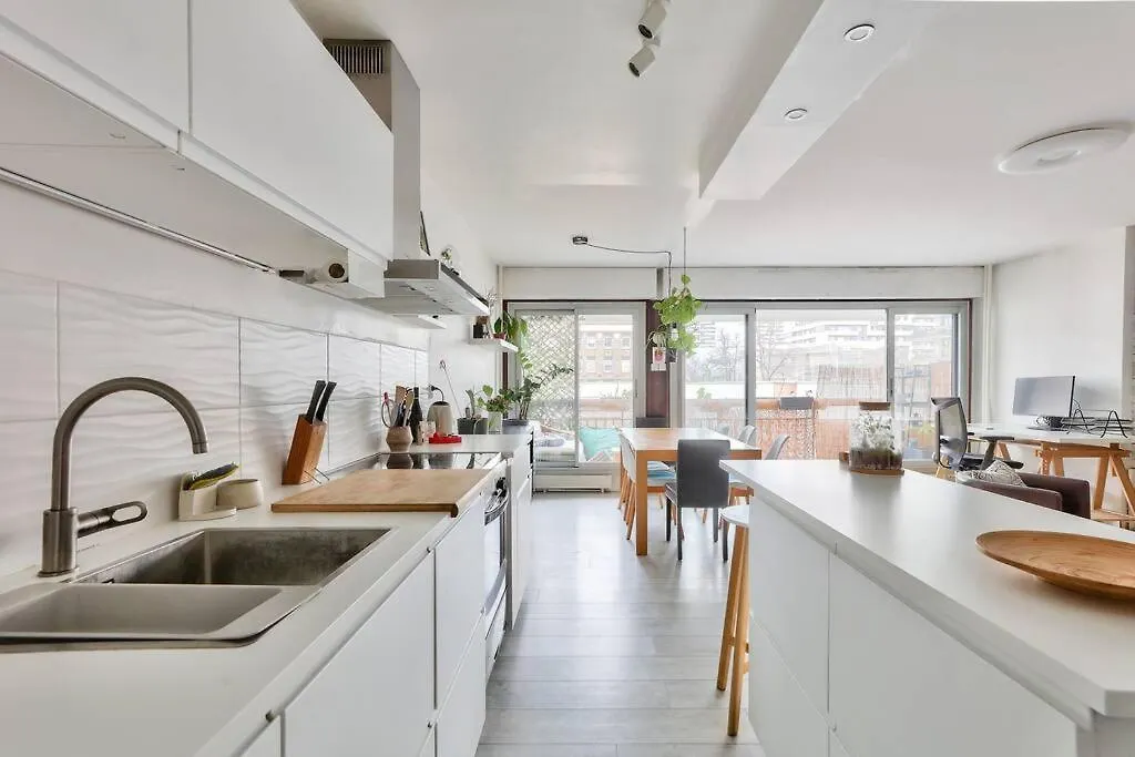 Beautiful And Bright 3 Bed Near La Villette Paris Apartment